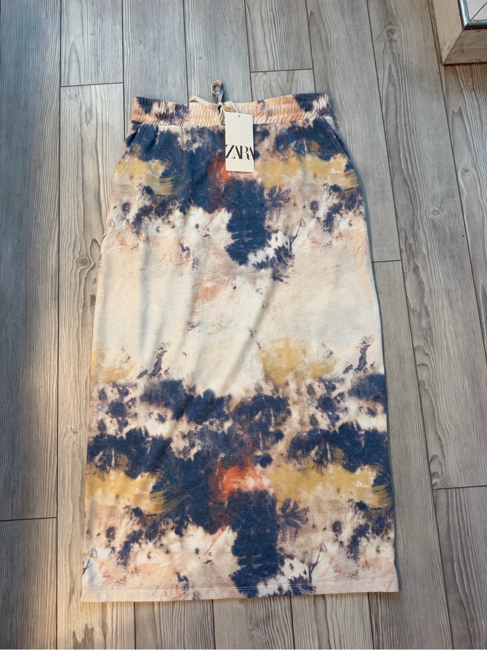 ZARA Tie-Dye Midi Skirt in Navy, Mustard & Cream. New with tags. Size medium